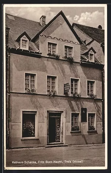 Treis /Mosel, Rathaus-Schenke v. Fritz Born Nachf., Ansichtskarte