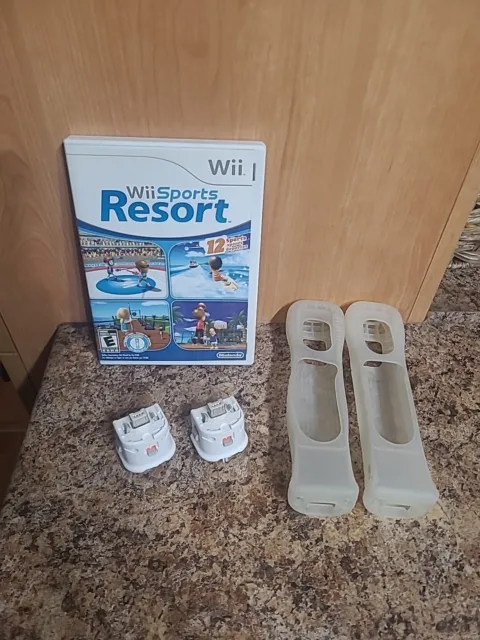 Wii Sports Resort Game Complete CIB With Motion Plus Adaptor & Controller Sleeve