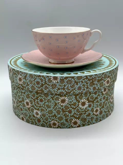 https://www.picclickimg.com/-28AAOSwvZNlIHFm/Wedgwood-Pink-Polka-Dot-Harlequin-Collection-Cup.webp