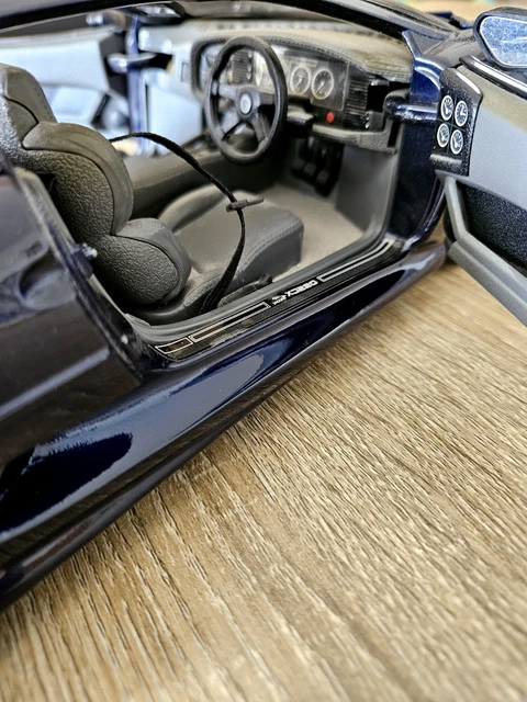 Maisto Jaguar XJ220 1/12 – Maquette Métal Bleue, état Neuf, Réplique Fidèle 1992