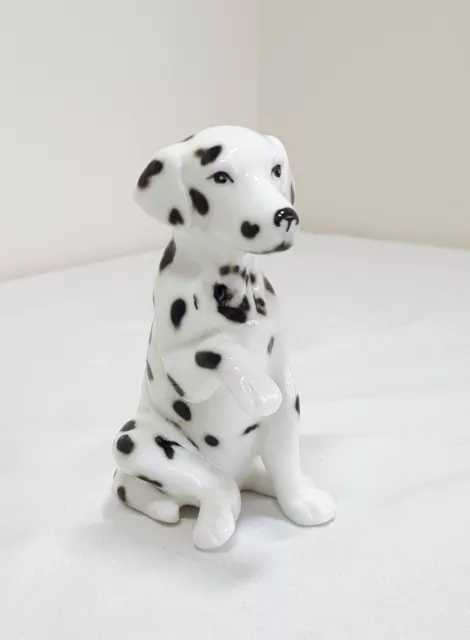 Vintage Porcelain China Dalmation Figurine Ornament Sat With Paw Up - Marked W/E
