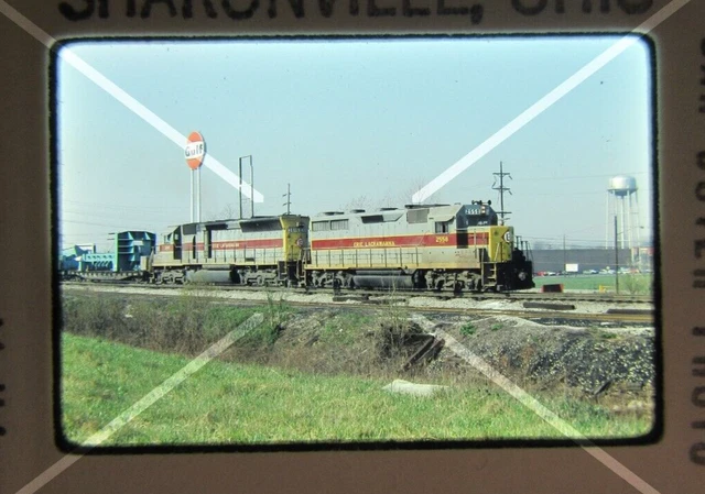 Original '76 Kodachrome Slide EL Erie Lackawanna 2558 U25B action     40E19