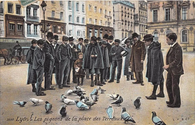 CPA PARIS Petits Metiers les Bouquinistes (1246009
