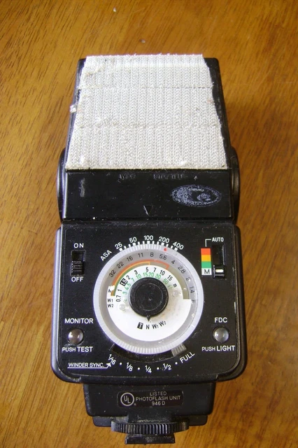 Minolta Auto Electroflash 320X 3