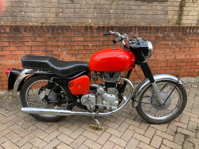 1961 Royal Enfield Bullet 350.