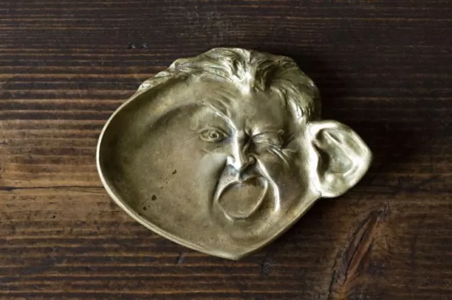 Vide poche ancien en métal bronze art nouveau grimace