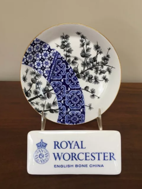 Royal Worcester AESTHETIC BLUE PINECONE Oversized Breakfast Saucer circa 1883