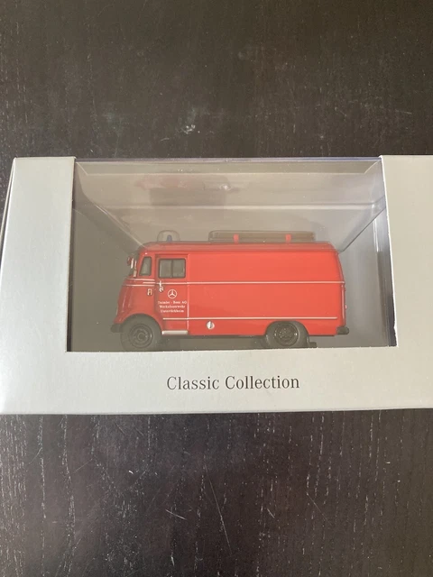 Premium ClassiXXs 1/43. Mercedes-Benz L319 1960 Feuerwehr. Réf. B6