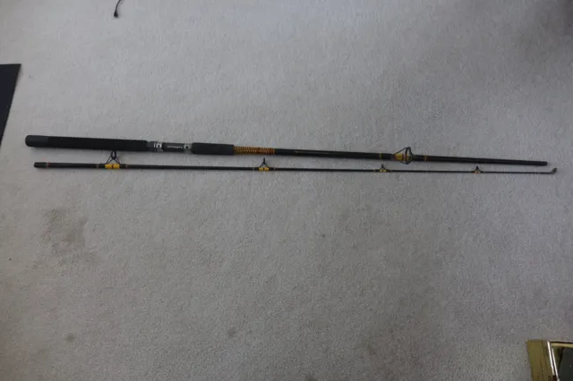 SHAKESPEARE UGLY STIK Stick BWS 1100 Fishing Rod 8' Spinning Med