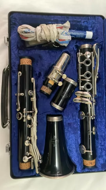 Buffet Crampon B12 Student Bb Clarinet - with Spare Reed in Carry Case - Bundle