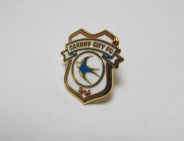 Cardiff City Fc - Enamel Crest Badge.