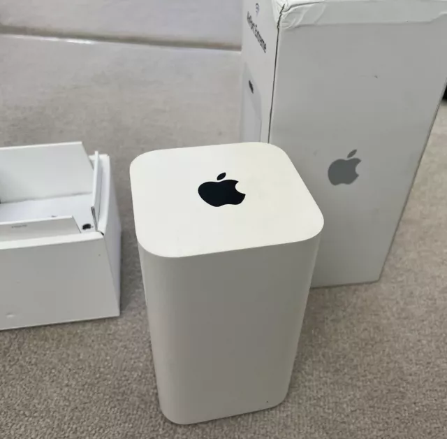 Apple AirPort Extreme Gigabit Wireless Router - ME918B/A