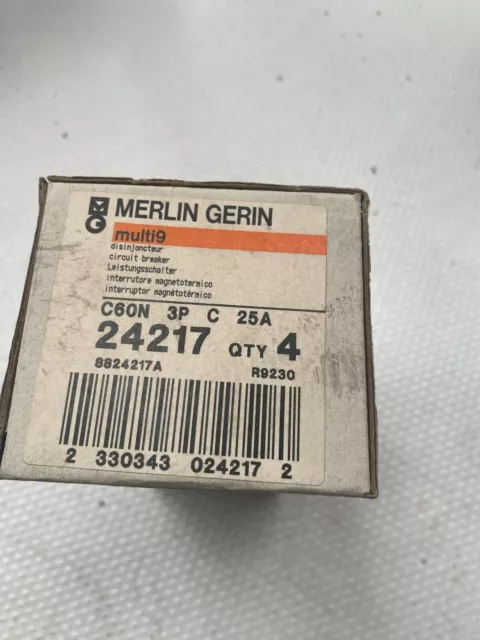 4pc x Merlin Gerin 24217 Schneider Multi 9 C60N - disjoncteur modulaire - 3P