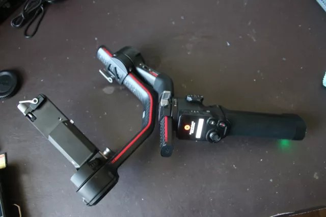 DJI Ronin RS 3 Pro Combo Gimbal Stabiliser ***FAULTY***