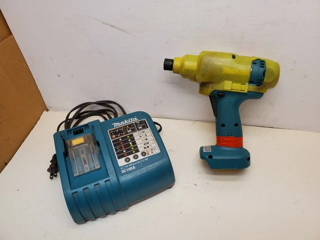 Image of Makita BFT126F cordless precision torque screwdriver