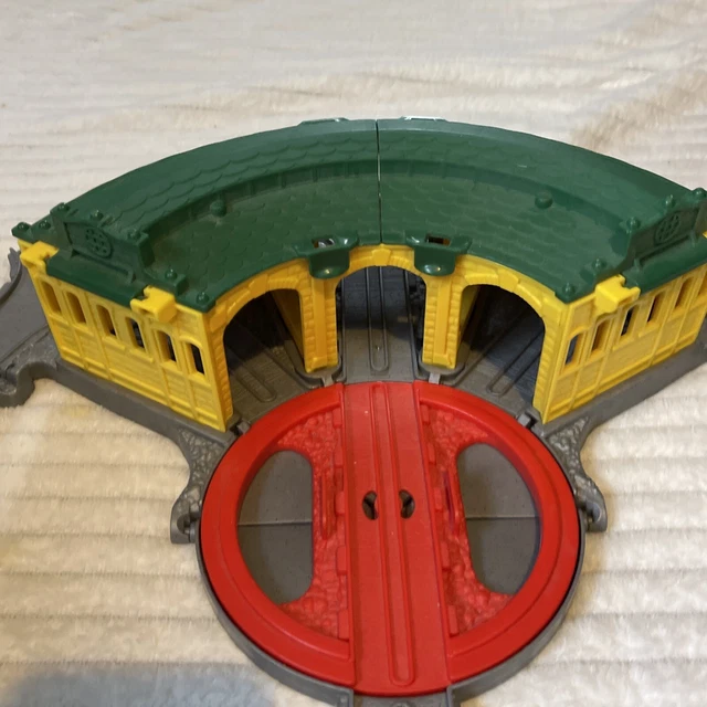 Thomas Rotating Set THOMAS & FRIENDS Tidmouth Sheds with Rotating Turntable £19.99 ...