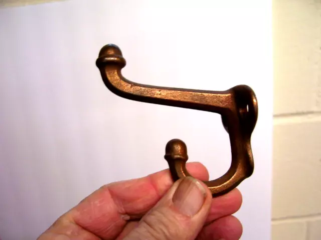 Set of 4 Vintage Cast Iron Double Acorn Finial Schoolhouse Coat Hat Hooks 3
