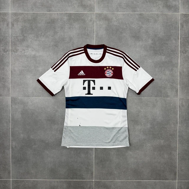 Le Bayern Munich révèle son maillot extérieur pour la saison 2021-2022