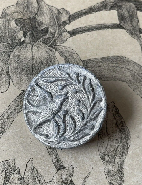 Grand bouton ancien en métal motif Oiseau Art nouveau - 1900 -   Collection