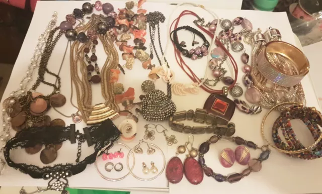 Mixed Job Lot of Mostly Vintage  Costume Jewellery.Lot 1.