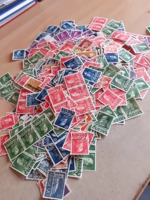 131 Lot de 1250 timbres de NORVEGE obliteres " MULTIPLE "