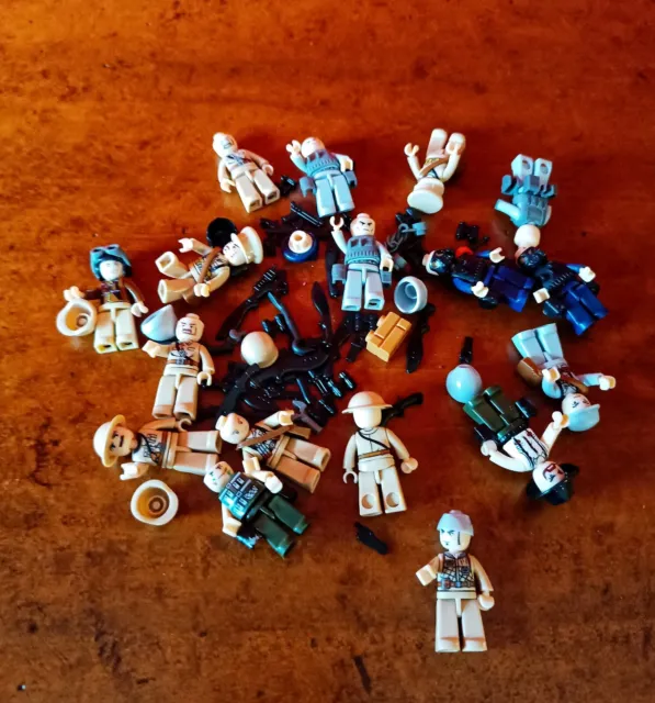 lotto di vecchi PERSONAGGI LEGO MINIFIGURES e simili compatibili  costruzioni per