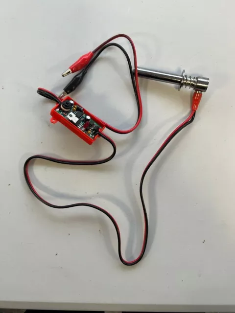 Clip brillante Fastrax con controlador de enchufe para 12V FAST48 (segunda mano)