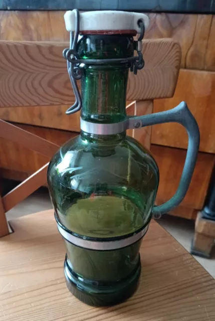 Alte Grüne Glasflasche,Bierflasche Mit Metallhenkel