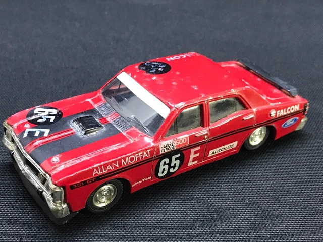 TRAX ALLAN MOFFAT Ford Falcon GT 351 Scale 1:43 (unsecured rear axle ...