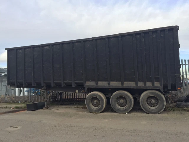 LORRY TRAILER BULKER tipper trailer scrap trailour on metal springs ...