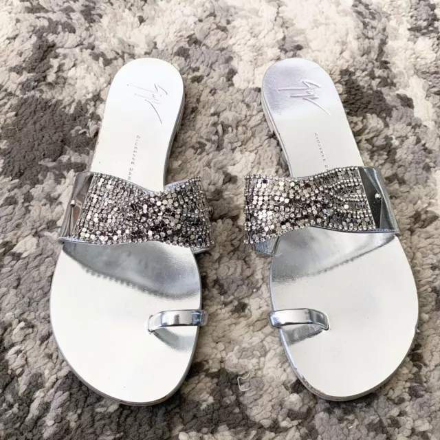 NWOB GIUSEPPE ZANOTTI Nuvorock Crystal Strap Leather Sandals Flats 39 RT $935