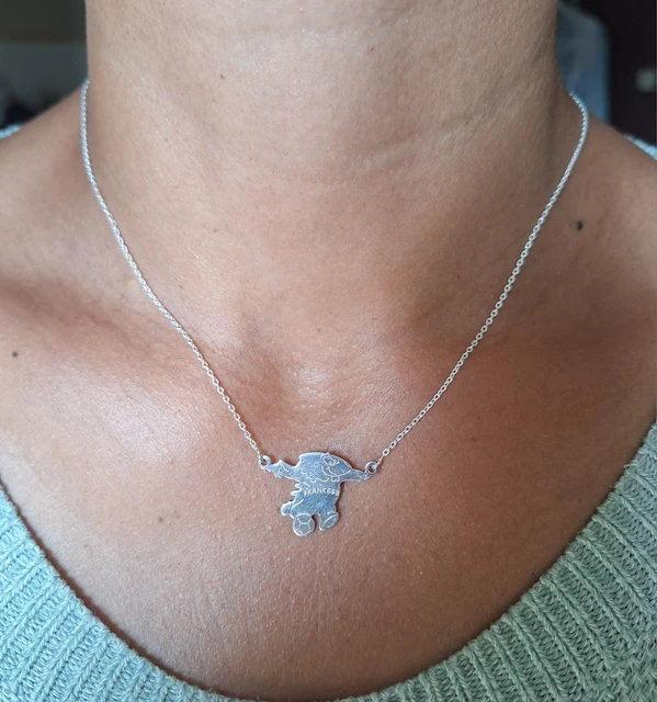 Collier chaîne argenté des années 90 avec pendentif médaillon | Cadre photo rond avec cercle floral et collier de fleurs | Chaîne de 20 po. - France