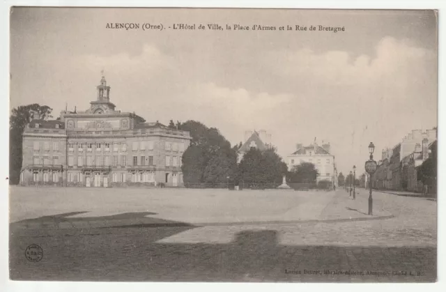 ALENCON - Orne - CPA 61 - Place d'Armes and Rue de Bretagne