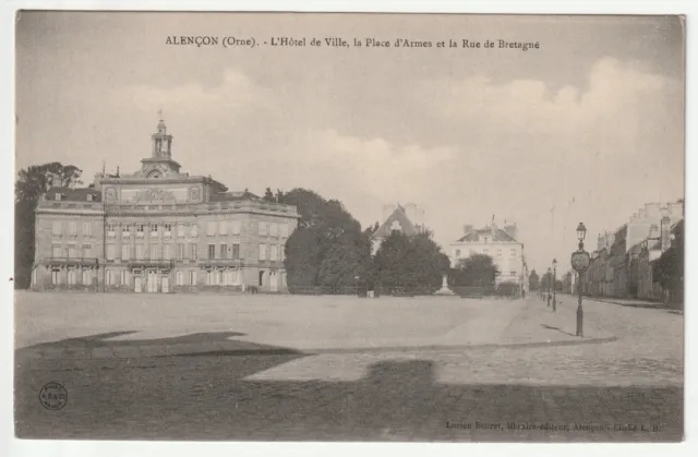 ALENCON - Orne - CPA 61 - la Place d' Armes et la rue de Bretagne