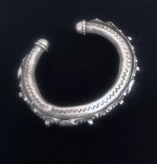 Silver tribal bracelet, vintage Yemen silver cull bracelet, Yemenite silver -YB6