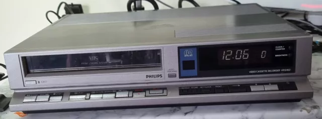 Philips VR6462/05F VHS video recorder. Spares Or Repair