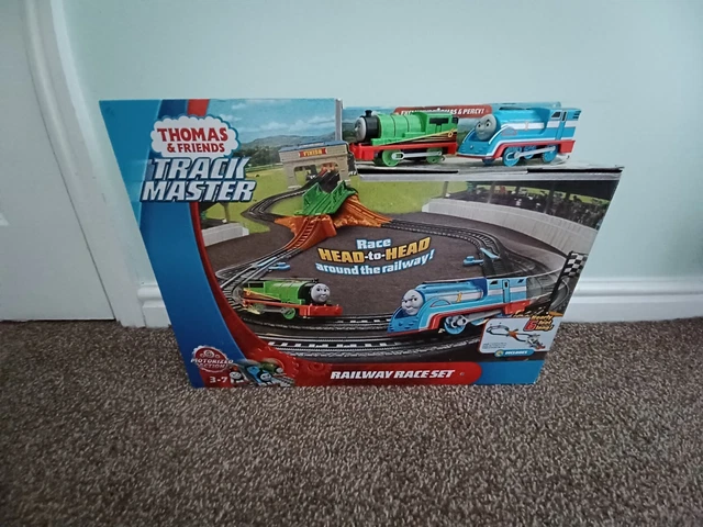 THOMAS AND FRIENDS Track Master Railway Race Set With Motorised Thomas ...