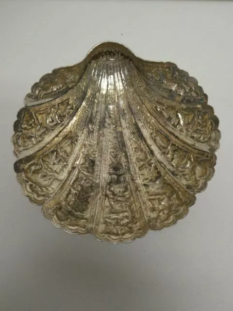 Thai Siam / Indian Asian Silver Repousse Elephants Tigers Footed Shell Dish