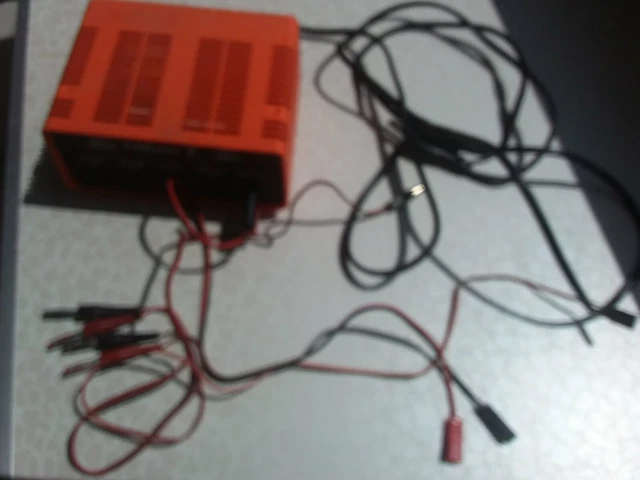 Lot Radio-commandé Multiplex MC 1020 35 Mhz – Avec émetteur, Récepteurs, Batteries Et Chargeur