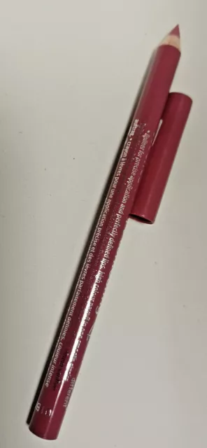 Essence Soft Contouring Lipliner Lippenkonturenstift Nr.15 "something different"