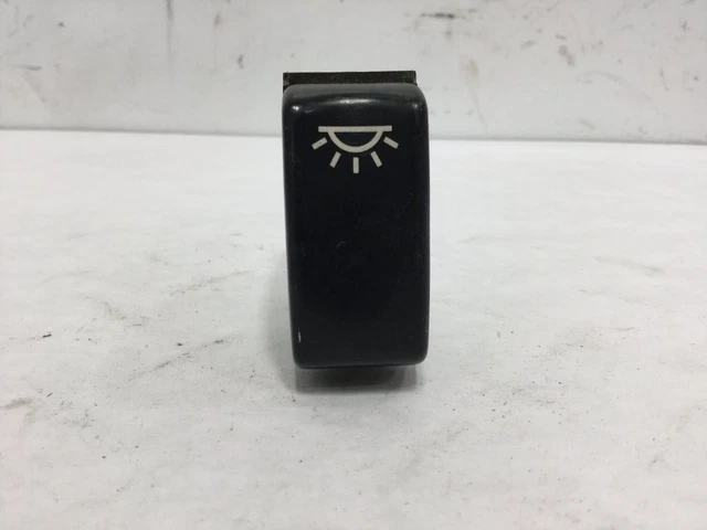 Kenworth T800 DOME LIGHT Dash/Console Switch - Used | P/N P27104010