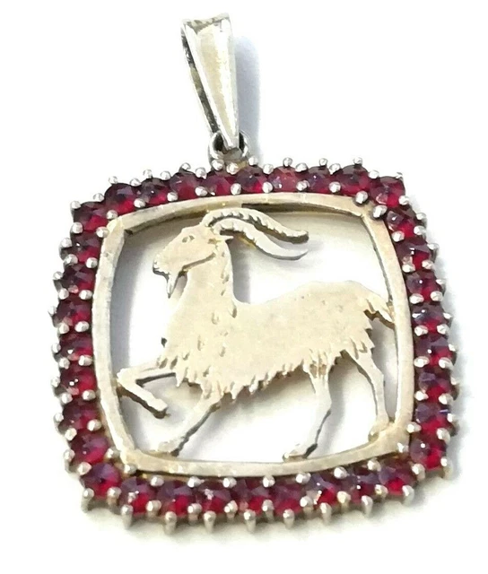 Ciondolo Nobile Catena In Argento 800 Capricorno Con Granate - Placcato Oro...