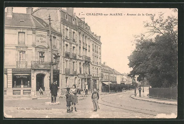 CPA Chalons-sur-Marne, Avenue de la Gare