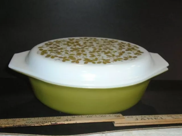 PYREX AVACADO VERDE OLIVE GREEN #045 2-1/2 QT. CASSEROLE DISH w/Flowered Lid