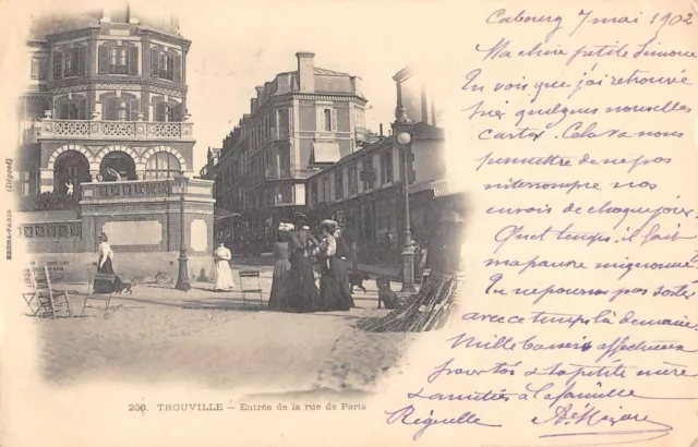 Cpa 14 Trouville Entree De La Rue De Paris