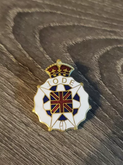 Imperial Order Daughters of the British Empire 1909 Lapel Pin 