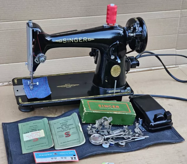 Beautiful Vintage Singer 201K electric sewing machine with accessories