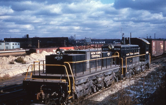 Duplicate  Train Slide New York Central NW-2 #452 03/1962 Detroit MI