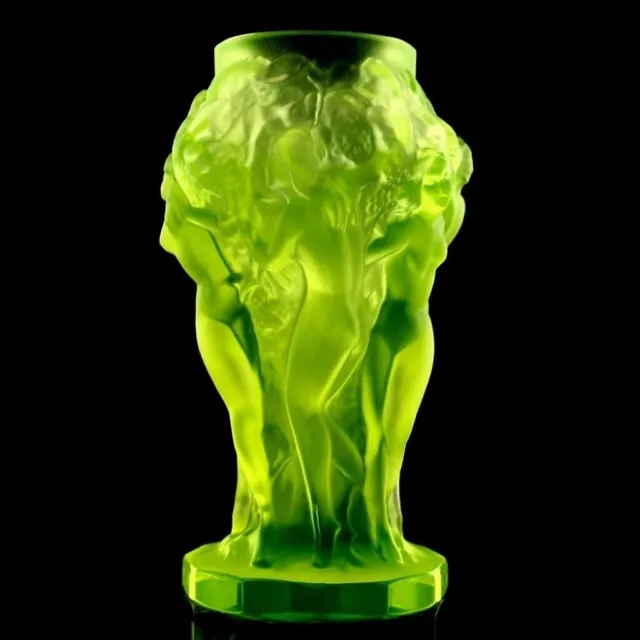 • Glamorous Art Deco Vaseline Uranium Glass Vase 1930' H.Hoffmann by Lalique • 3