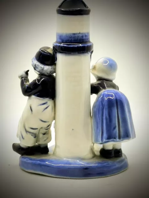 figurine en porcelaine émaillée Delft   Couple de pecheur au phare   h.16cm 2